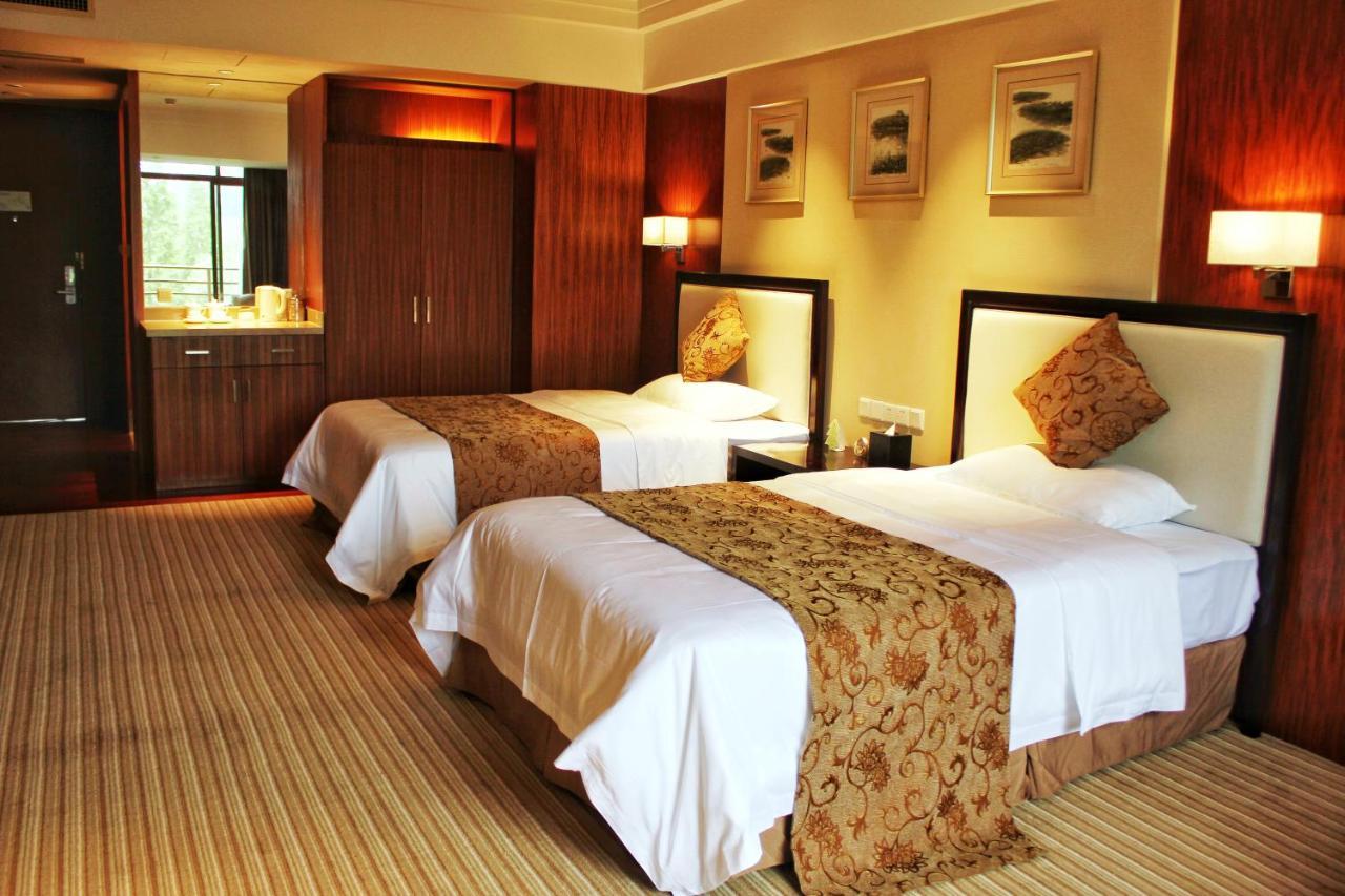 Jinling Riverside Hotel Nanjing  Exterior photo