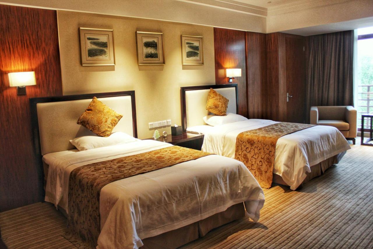 Jinling Riverside Hotel Nanjing  Exterior photo